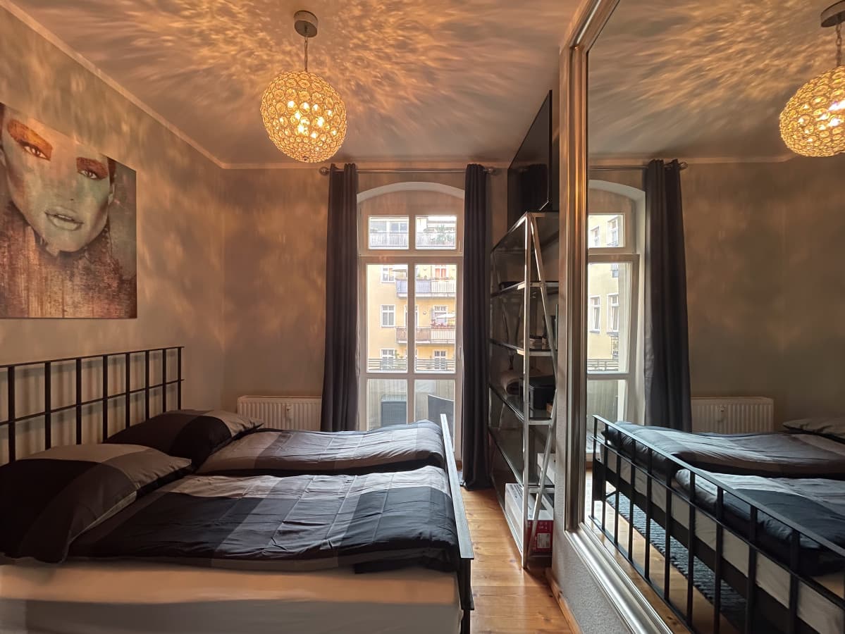 Heritage Apartment with Balcony — Prenzlauer Berg