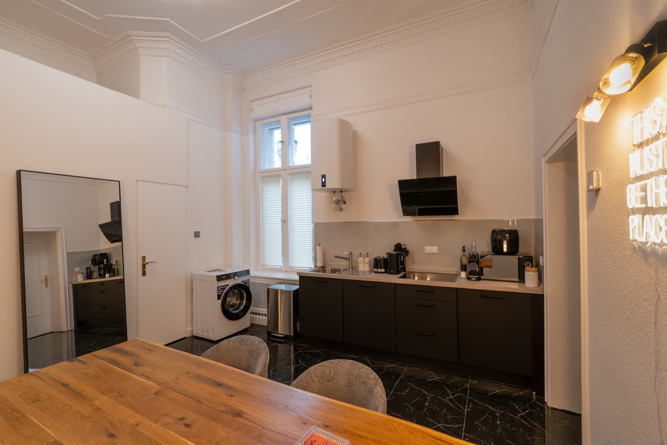 City West Appartement Ancien — jusqu'à 9 Personnes 2