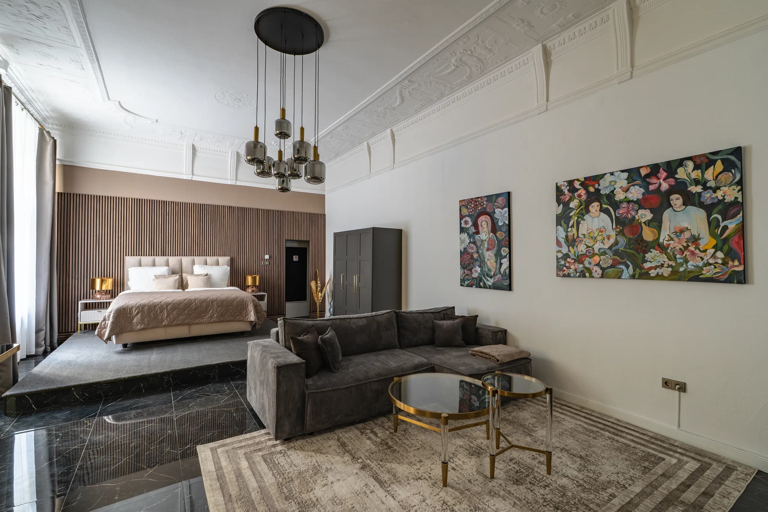 City West Appartamento d'Epoca di Lusso — Famiglia 2
